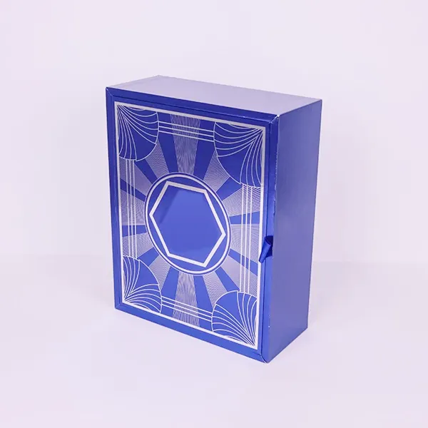 চৌম্বক উপহার বাক্স